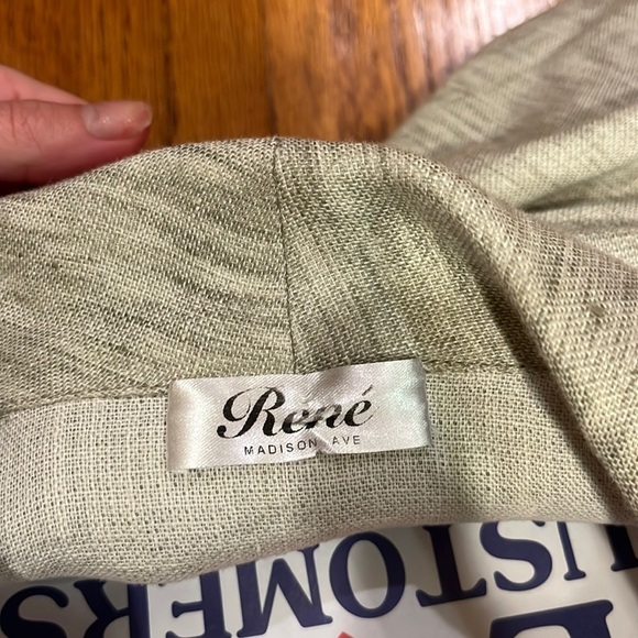 René Madison Ave Woman’s Grey Sleeveless Jacket - Picture 4 of 4